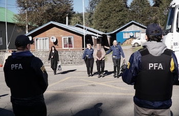 El hombre fugado en 2015 es entregado a la policía federal para enfrentar cargos en Esquel (Fuente: MPF)