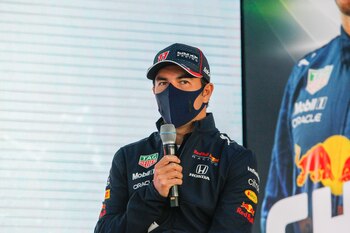 Sergio Checo Pérez en conferencia