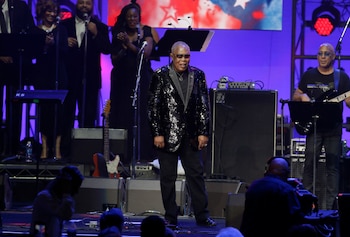 Sam Moore durante un concierto