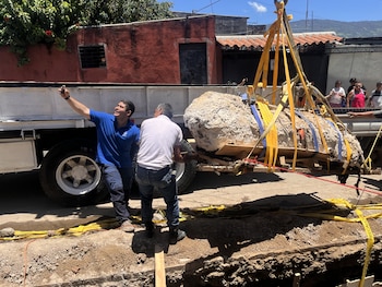 Desentierro de Osamentas humanas históricas en Antiguo Cuscatlán.