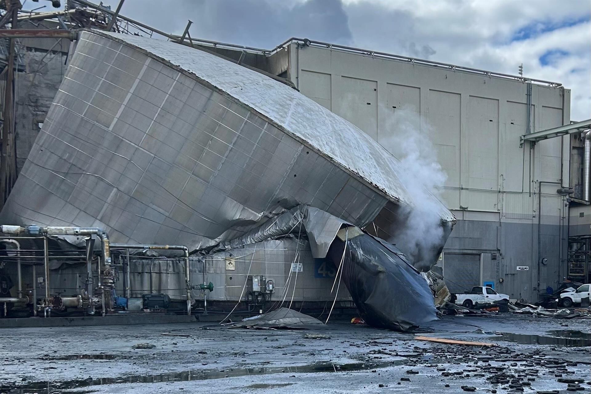 Ocho muertos tras ruptura de tanque de sustancia corrosiva en Washington