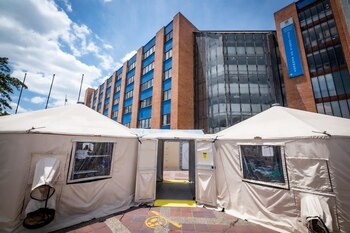 Hospital de Campaña en Kennedy.