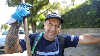 Fue campeón mundial, lo echaron del boxeo y ahora barre calles en Mar del Plata