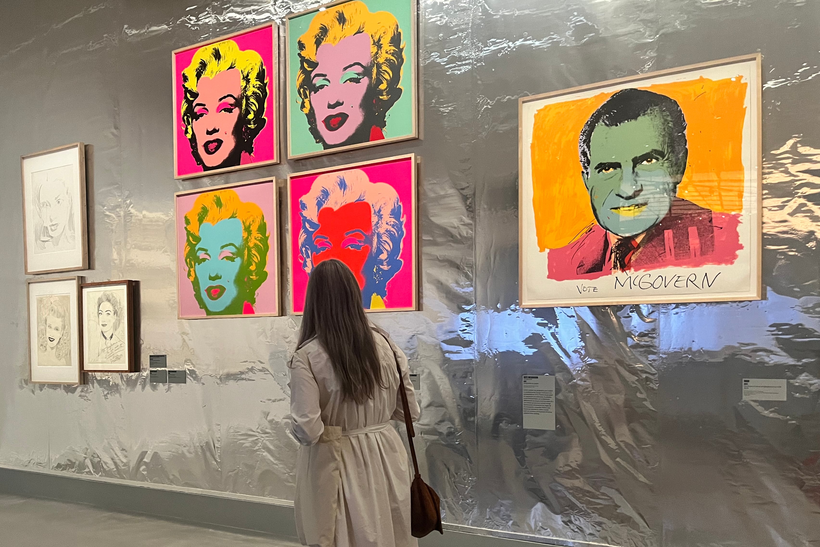 La exposición ‘Andy Warhol, la línea y la imagen’ rescata en París la faceta de Andy Warhol como dibujante