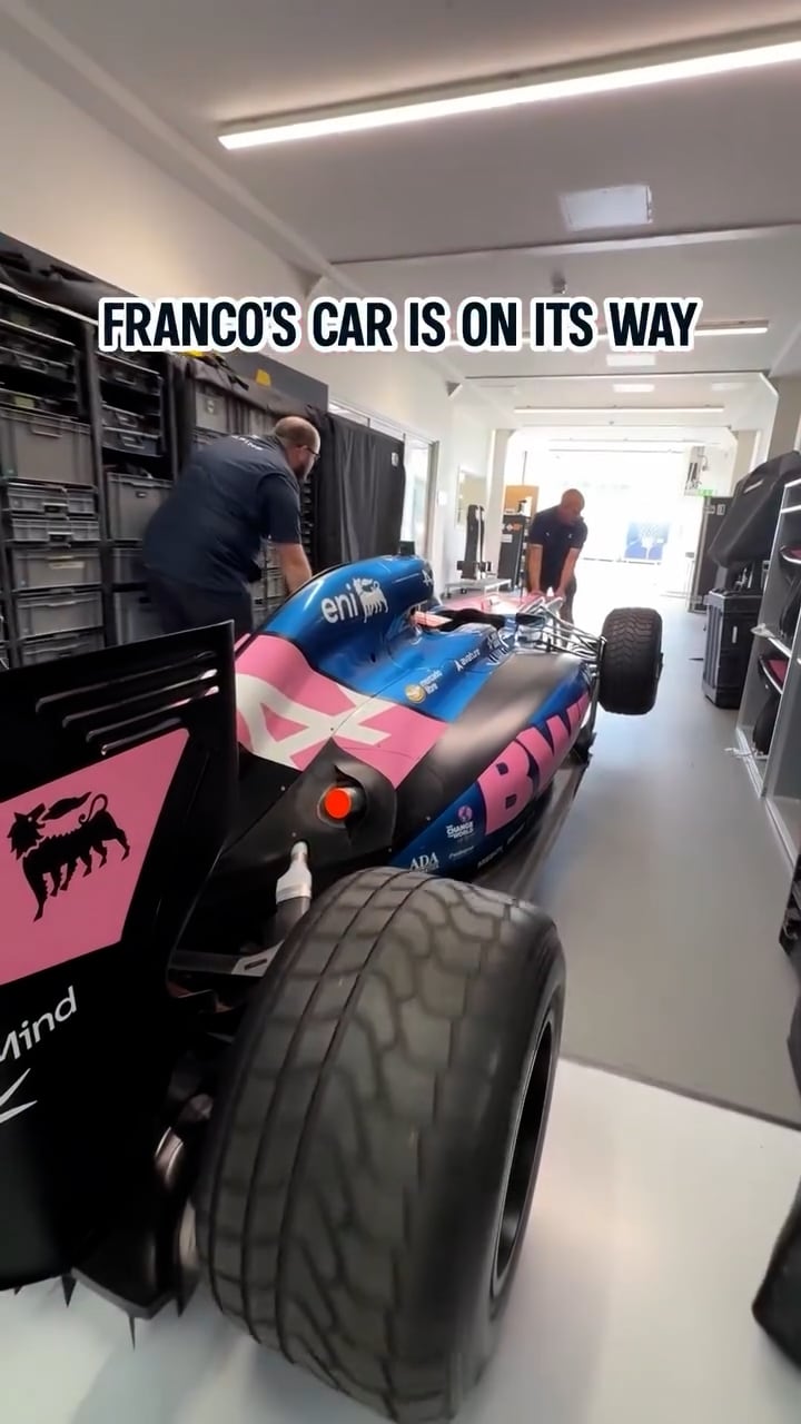 El monoplaza que conducirá Franco Colapinto en la exhibición de Buenos Aires fue despachado rumbo a la Argentina (Captura de video)