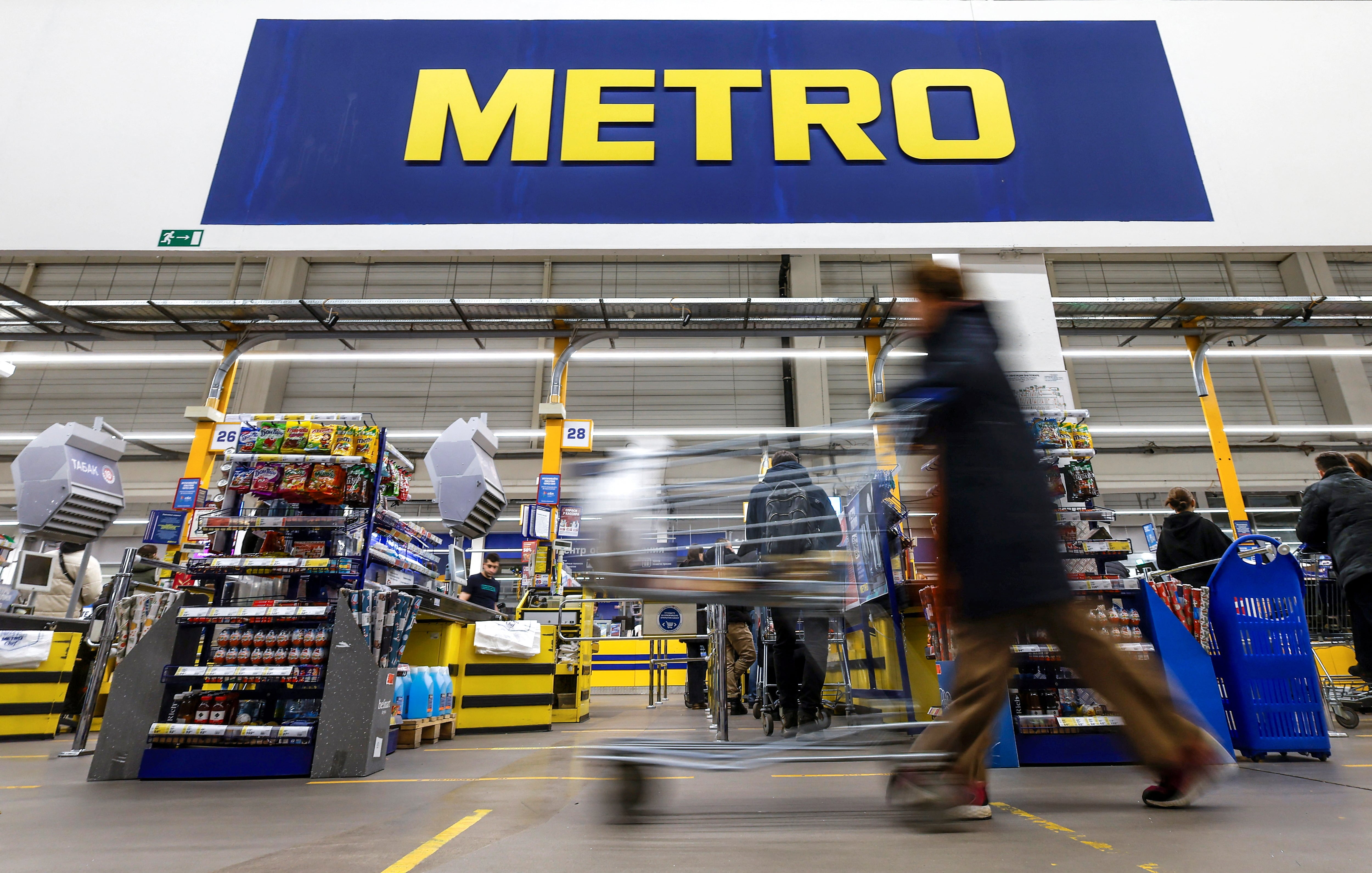 Putin le arrebató a Metro el control de sus tiendas en Rusia