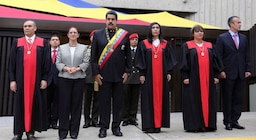 Exmagistrada chavista reveló la extorsión de Maduro para obligarla a inhabilitar a María Corina Machado