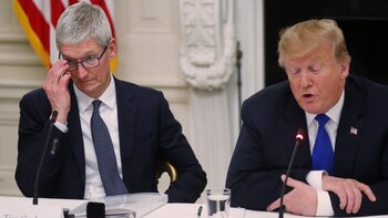 Tim Cook y Donald Trump