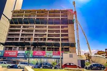 En las regiones fuera de Lima, el sector inmobiliario también muestra una evolución favorable, aunque con una magnitud más reducida.