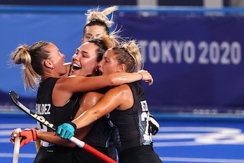 Noel en otro de sus festejos con Las Leonas /REUTERS/Hamad I Mohammed