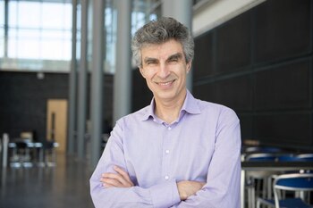 Oshua Bengio realizó una