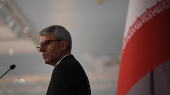 Irán aduce la falta de acuerdo de paz al incumplimiento de compromisos de EEUU y su "adicción a la fuerza"