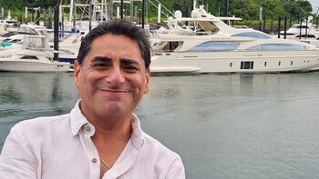 Carlos Álvarez se va del