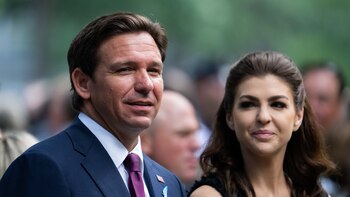 Fundación dirigida por esposa de