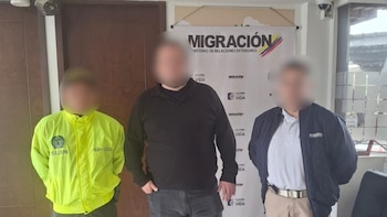 Colombia entrega a Ecuador a un sospechoso de estafa en operativo conjunto con Interpol, tenía circular azul