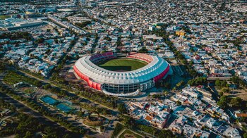 Para la remodelación del Estadio