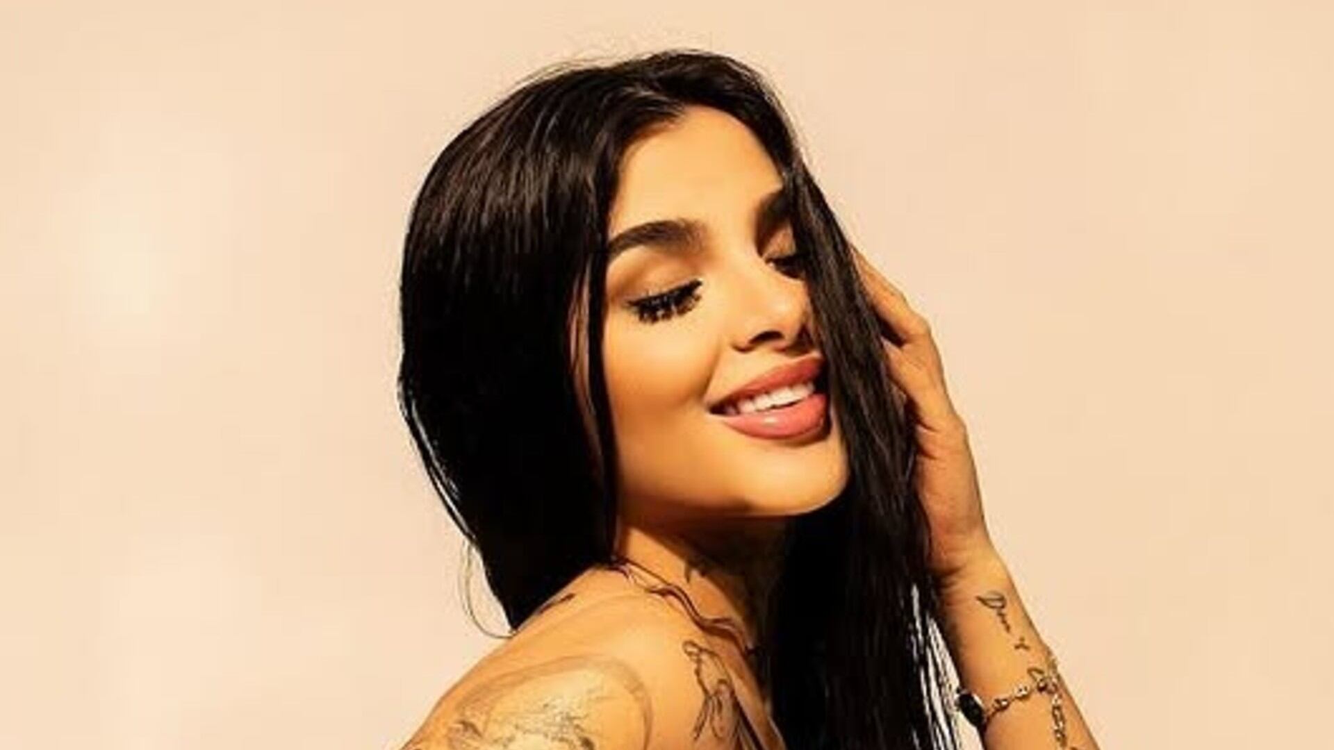 Karely Ruiz responde a las críticas sobre su físico y estilo de vida con mensajes directos en Instagram (Instagram)