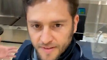 Cristopher Uckermann enfrentado con aerolínea mexicana