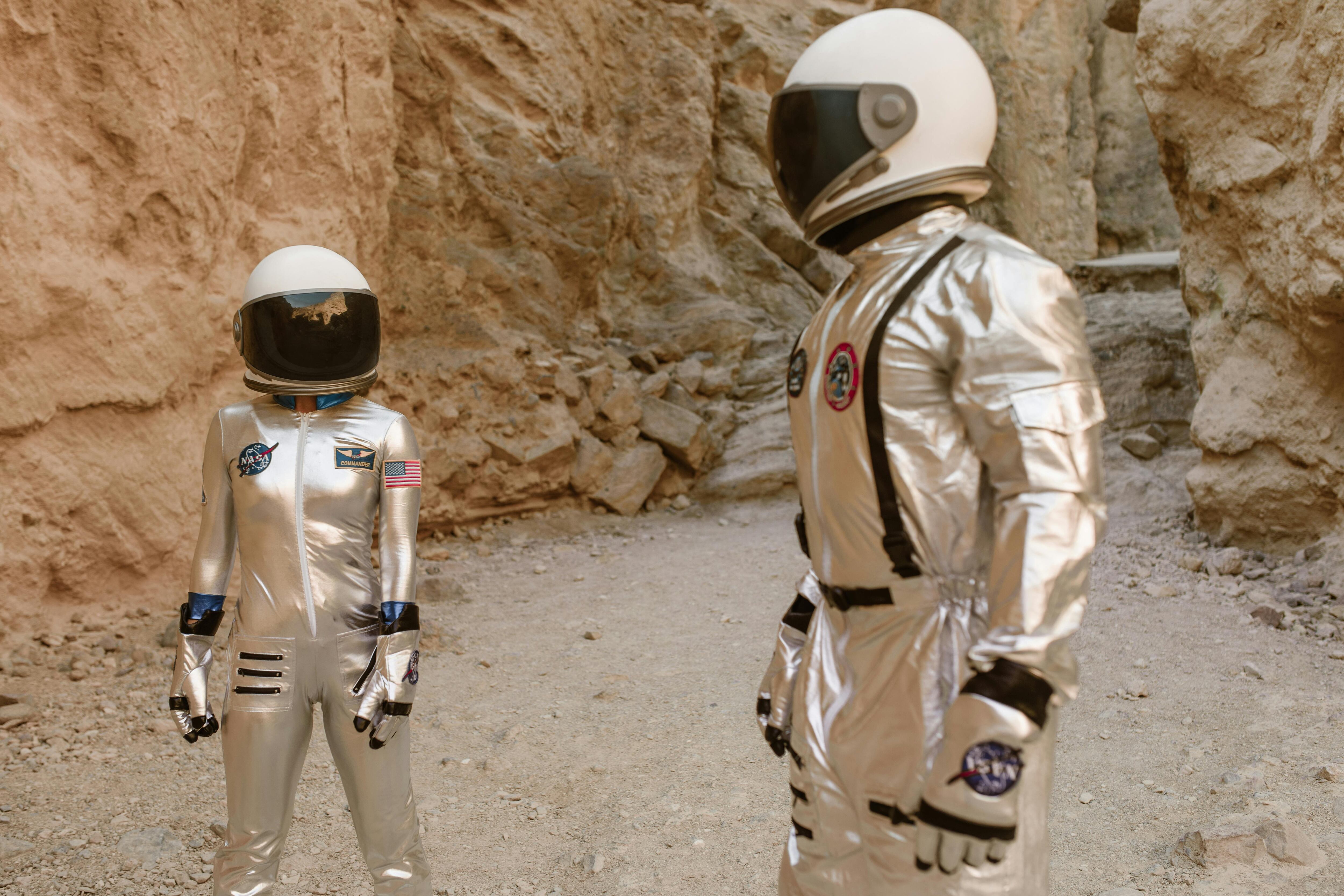 La escuela secreta en los Alpes suizos entrena a futuros astronautas con simulaciones extremas en una fortaleza subterránea a 2.000 metros de altura (Pexels)