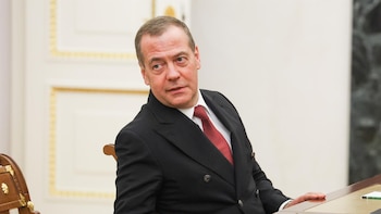 Medvedev avisa de que la
