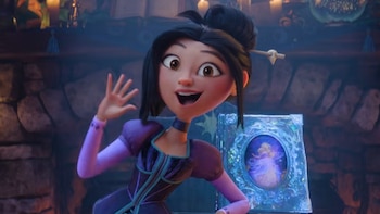 Netflix presenta el tráiler de ‘Hermanastras’, su nueva versión de Cenicienta