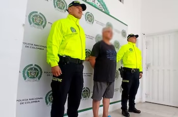 La captura de un hombre de 62 años en Cristo Rey de Medellín quedó vinculada a una investigación por acceso carnal abusivo contra una menor de ocho años - crédito Policía Medellín