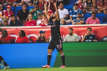 El Pipita Higuaín atraviesa un