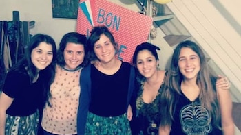 Con algunas amigas en aquella