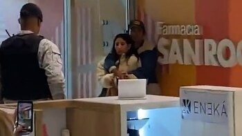 Un hombre retuvo con un