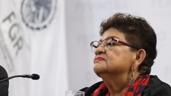 Madres buscadoras demandan a Ernestina Godoy y 32 fiscales por fallas en banco de datos forenses