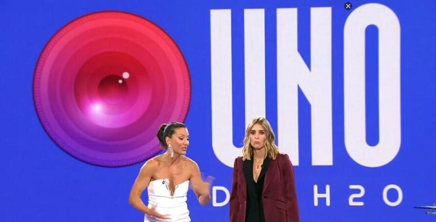 Nagore Robles y Sandra Barneda, en el plató de