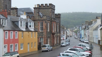 Kirkcudbright atrajo a artistas por sus paisajes junto al río y el estuario (Wikimedia Commons)