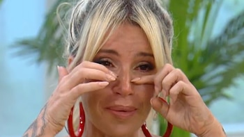 Flor Peña lloró al escuchar