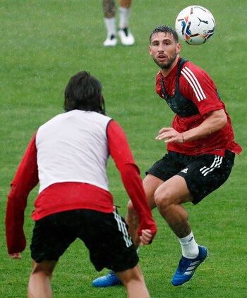 Imagen de un entrenamiento del pasado 10 de febrero del delantero argentino de Osasuna Jonathan Calleri. EFE/ Jesús Diges