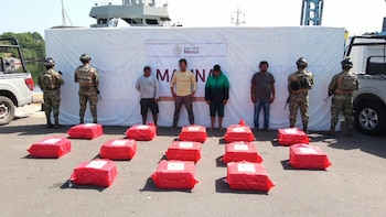 La Marina logra detener avance de más de una tonelada de cocaína en Chiapas: Hay 8 detenidos