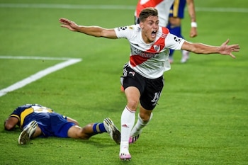 Federico Girotti celebrando su gol