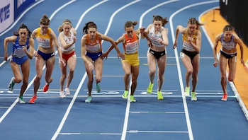 Carla Gallardo e Idaira Prieto, a por los 10.000 metros. (REUTERS/Yves Herman)