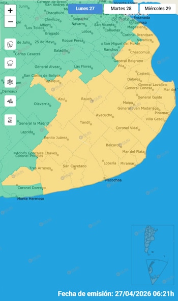 Mapa meteorológico de Argentina, mostrando una amplia zona de la provincia de Buenos Aires en color naranja, indicando alerta por lluvias
