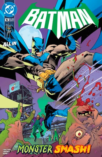 Portada de cómic con Batman en acción, saltando hacia un monstruo verde. Manos verdes y figuras humanas pequeñas en el fondo, edificio y luna