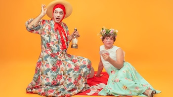 "La Moribunda" fusiona estética camp