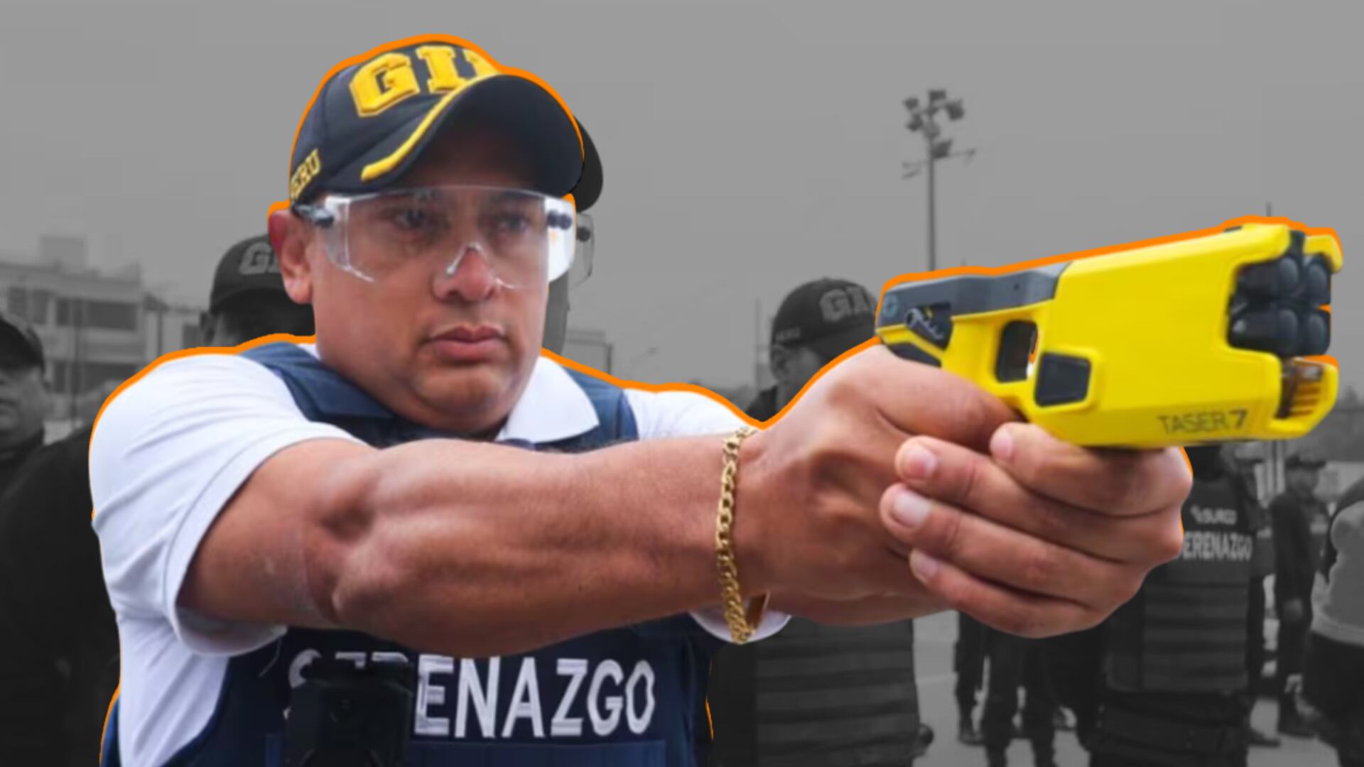 El alcalde de San Luis señaló que la capacitación del personal debe incluir un proceso de salud mental a cargo de psicólogos antes de entregar pistolas eléctricas a los serenos. Foto: Composición Infobae Perú