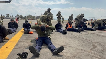 Así fue la operación de los agentes federales. Crédito: Marina