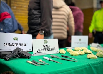 Policía incautó más de 1.300 dosis de marihuana, bazuco y cocaína durante los registros en La Favorita - crédito Policía Metropolitana de Bogotá