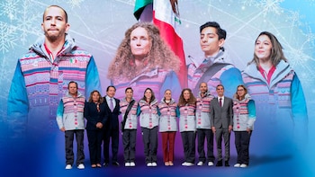 Abanderan a delegación que representará