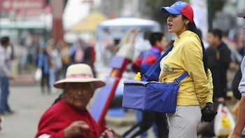 Casi el 90% de los venezolanos en Perú trabaja en la informalidad, según estudio del INEI
