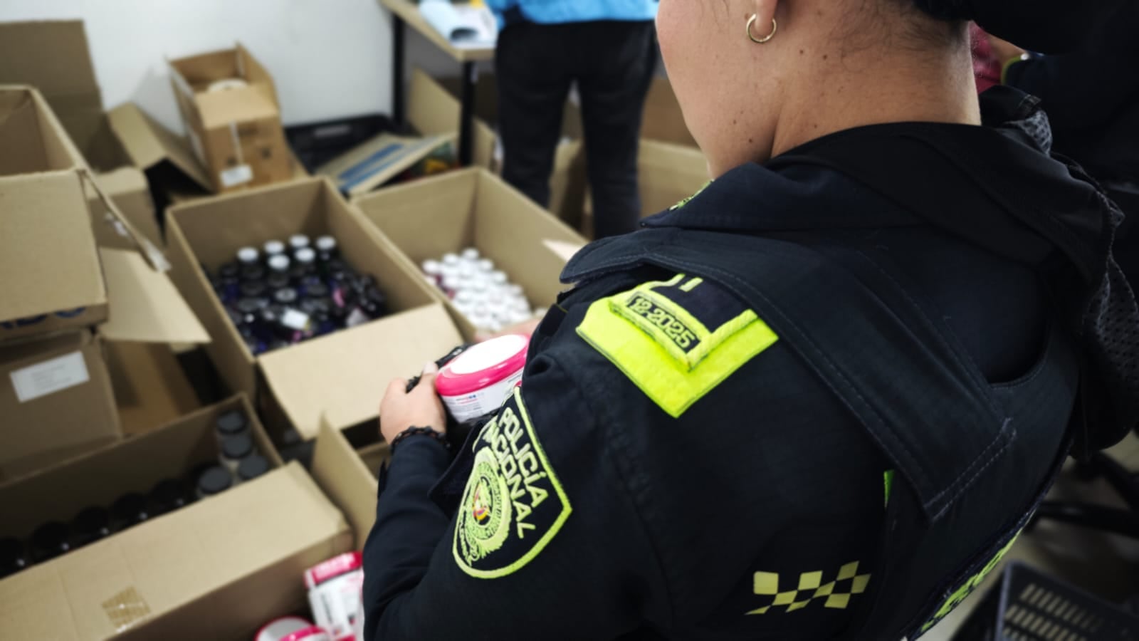 La Policía Nacional halló 885 productos dietarios sin autorización sanitaria - crédito Invima