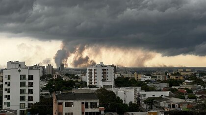 Nuevo incendio en el Parque Isla Salamanca: la cortina de humo se vio desde Barranquilla