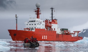 Buque Hespérides de la Armada