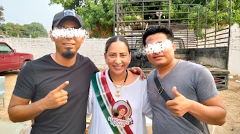 La candidata posó con la