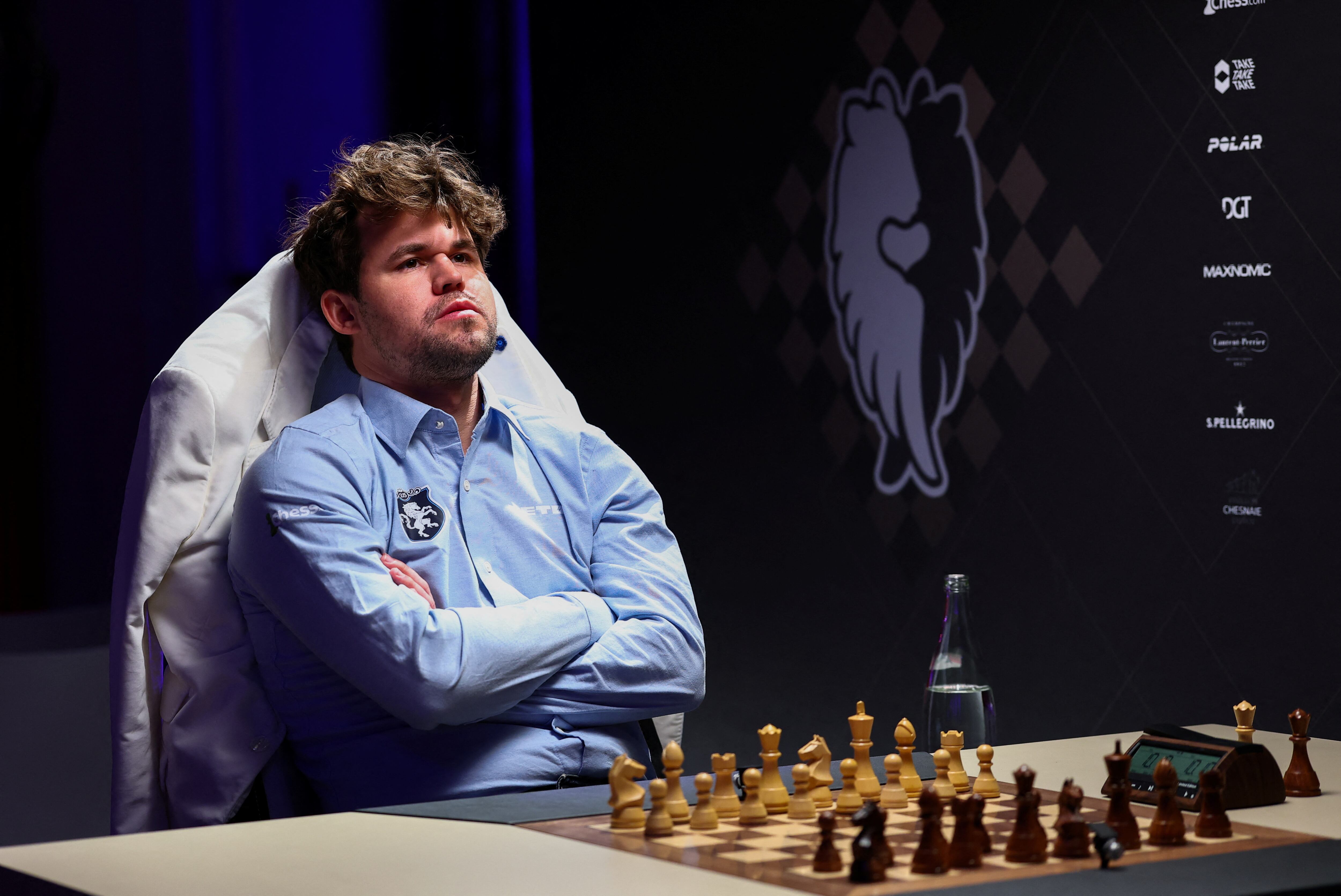 Magnus Carlsen reaccionó de forma violenta (Foto REUTERS/Gonzalo Fuentes)